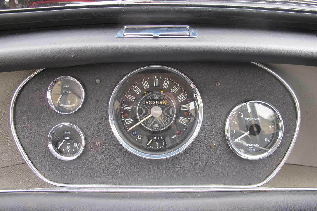 1964 Morris - Image 10 of 31