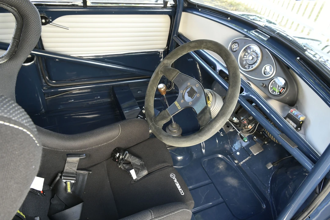 1964 Morris - Image 13 of 31