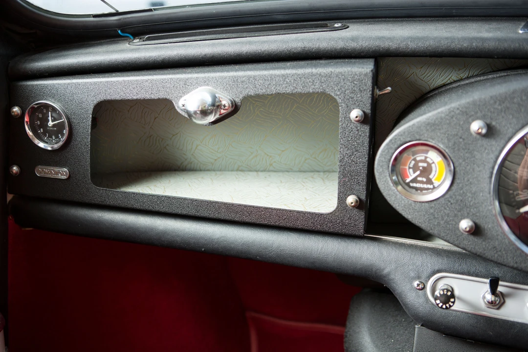 1964 Morris - Image 22 of 31