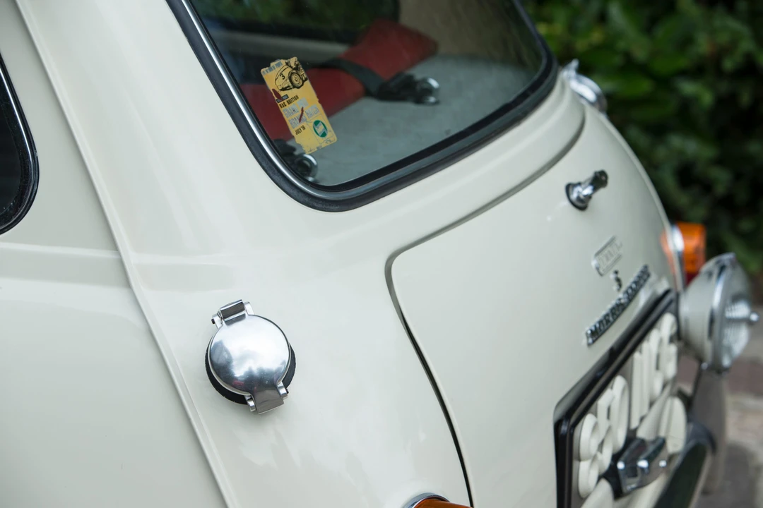 1964 Morris - Image 2 of 31