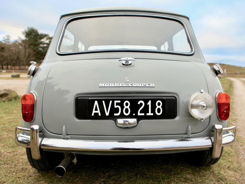1964 Morris - Image 10 of 23