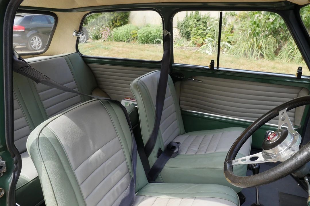 1964 Morris - Image 5 of 12
