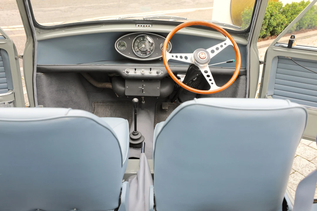 1964 Morris - Image 15 of 31