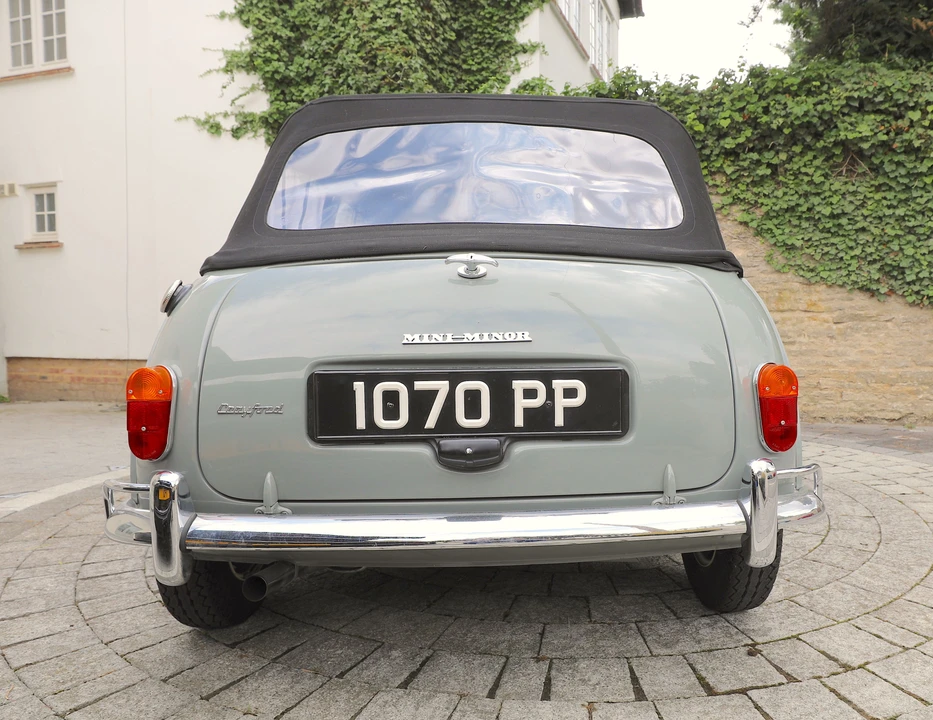 1964 Morris - Image 10 of 31