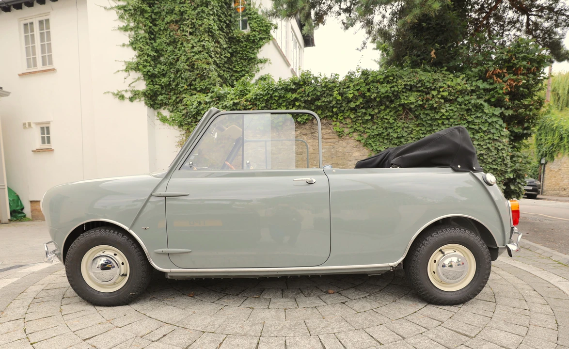 1964 Morris - Image 4 of 31