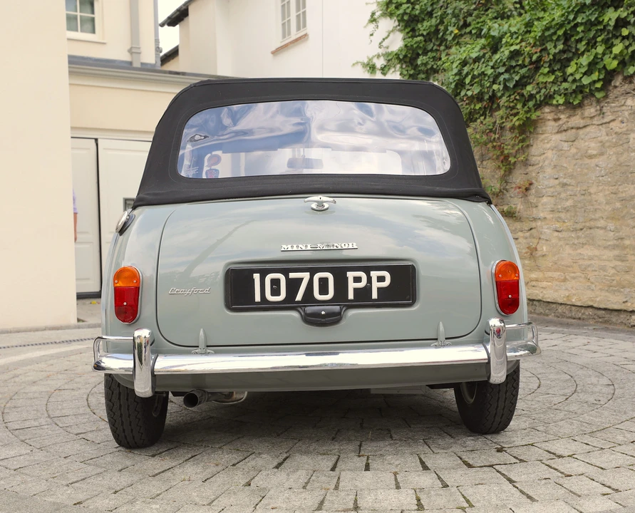 1964 Morris - Image 9 of 31