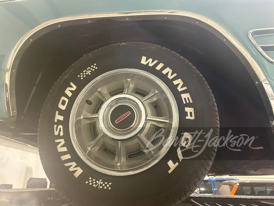 1964 Oldsmobile Starfire - Image 11 of 31