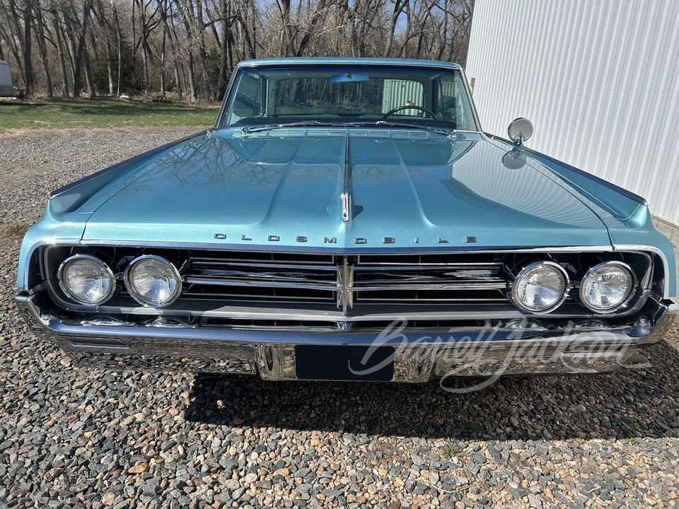 1964 Oldsmobile Starfire - Image 2 of 31