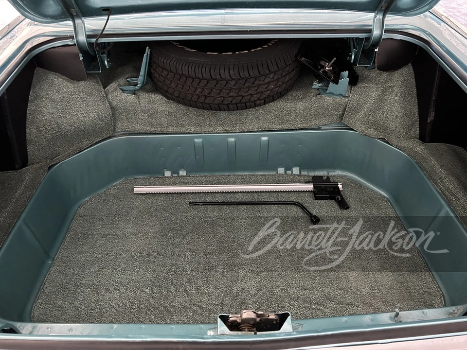 1964 Oldsmobile Starfire - Image 24 of 31