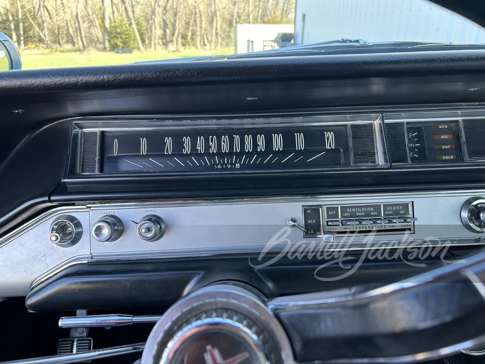 1964 Oldsmobile Starfire - Image 28 of 31