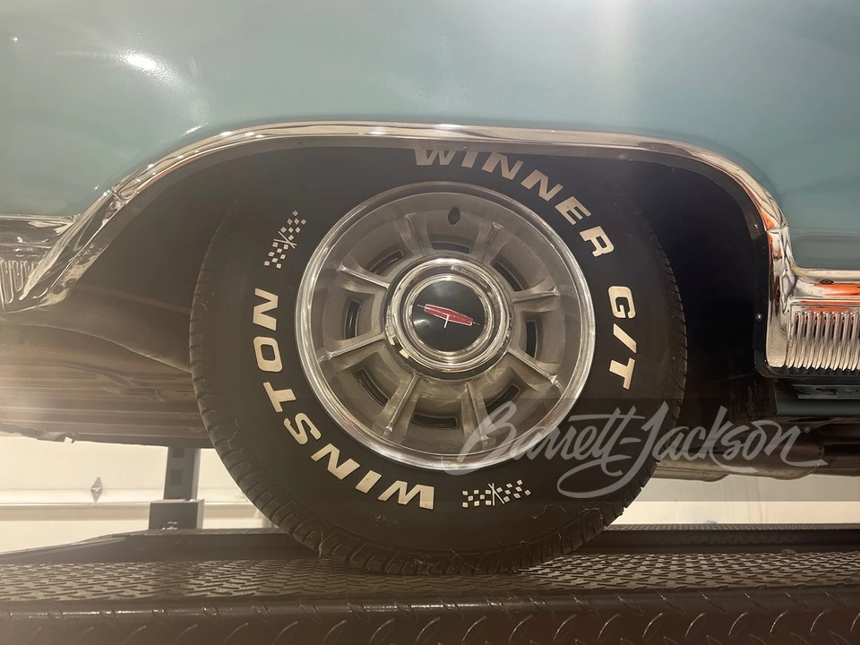 1964 Oldsmobile Starfire - Image 30 of 31