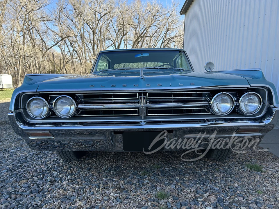 1964 Oldsmobile Starfire - Image 4 of 31