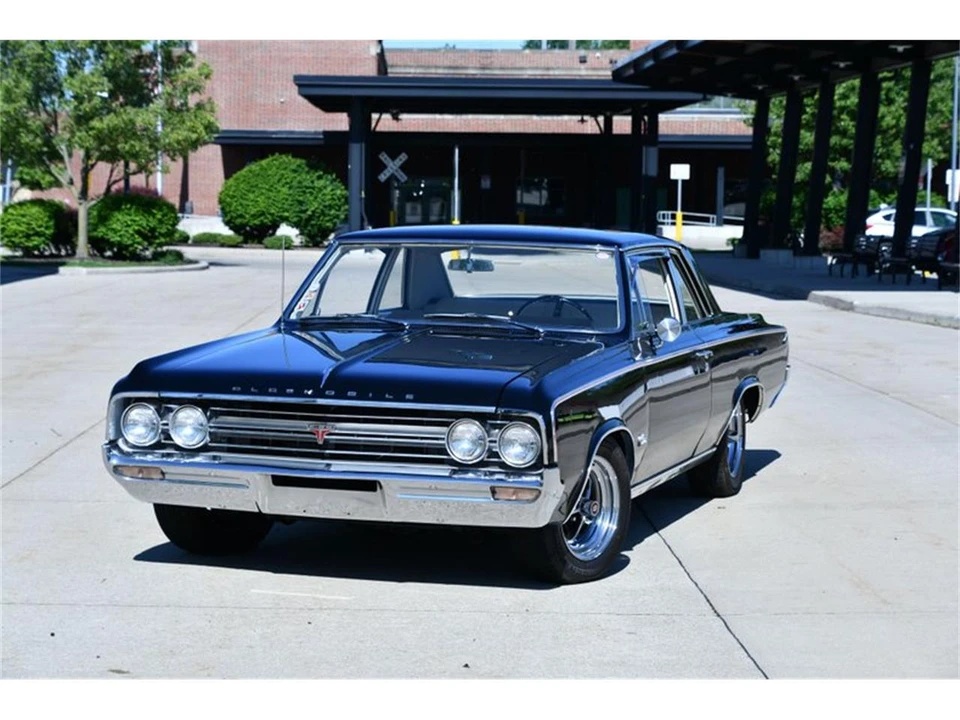 1964 Oldsmobile - Image 7 of 31