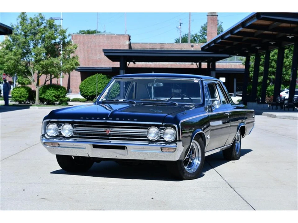 1964 Oldsmobile - Image 8 of 31