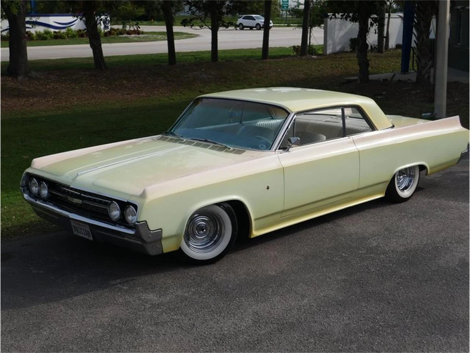 1964 Oldsmobile 88 - Image 9 of 31