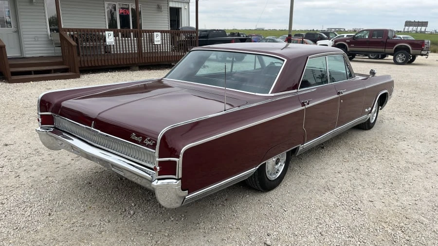 1964 Oldsmobile 98 - Image 8 of 17