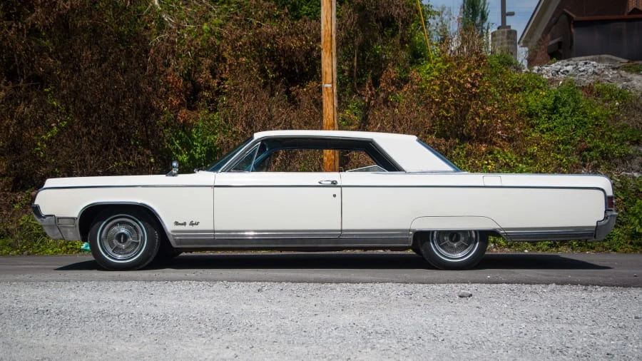 1964 Oldsmobile 98 - Image 2 of 12