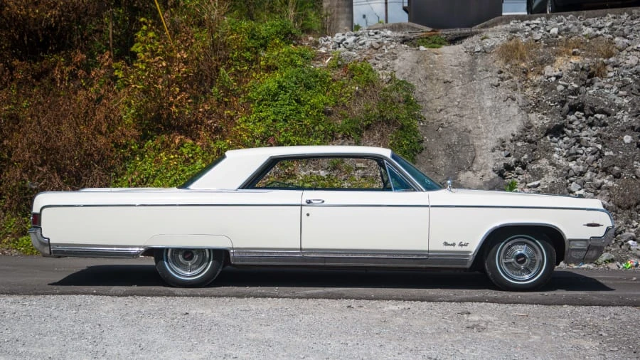 1964 Oldsmobile 98 - Image 8 of 12