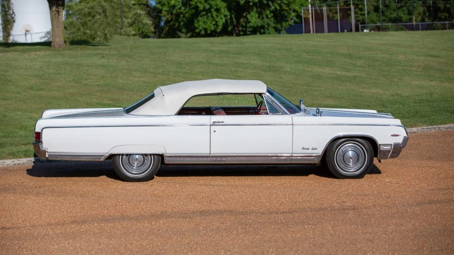 1964 Oldsmobile 98 - Image 8 of 20