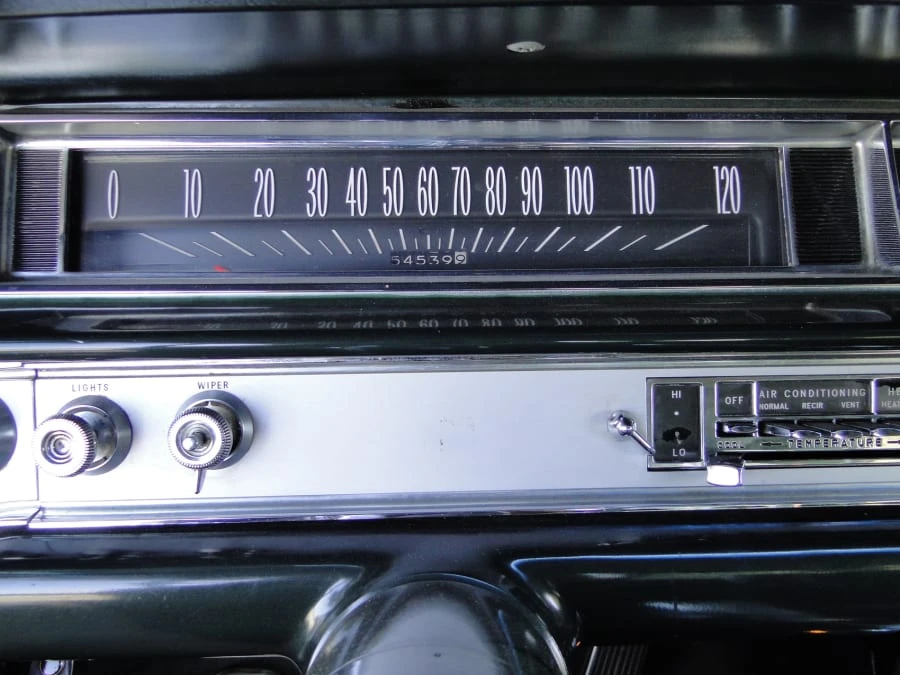 1964 Oldsmobile 98 - Image 5 of 7