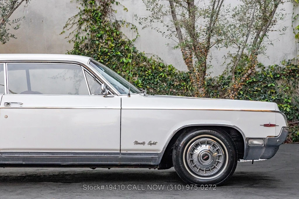 1964 Oldsmobile 98 - Image 10 of 12