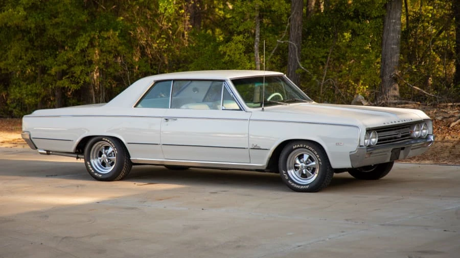 1964 Oldsmobile Cutlass 2nd Gen - Image 26 of 29