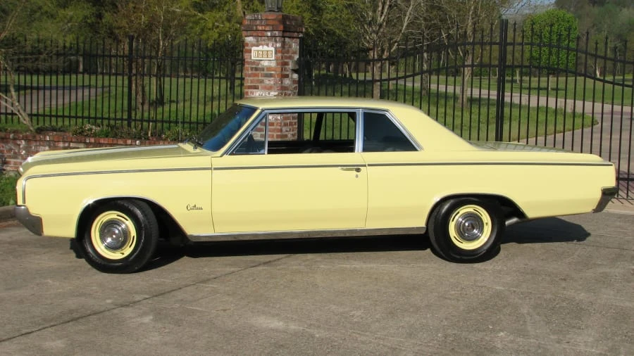1964 Oldsmobile Cutlass 2nd Gen - Image 2 of 6
