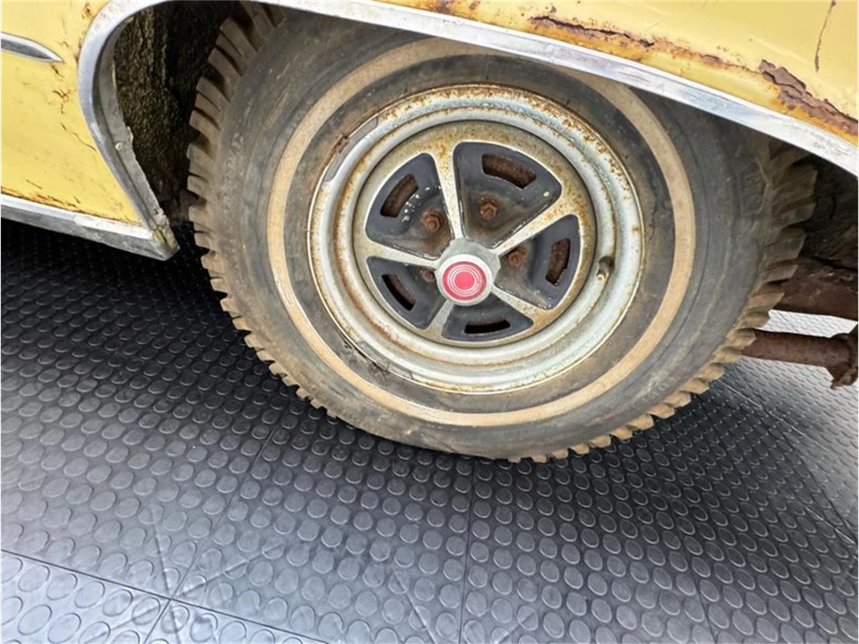 1964 Oldsmobile Cutlass 2nd Gen - Image 18 of 31