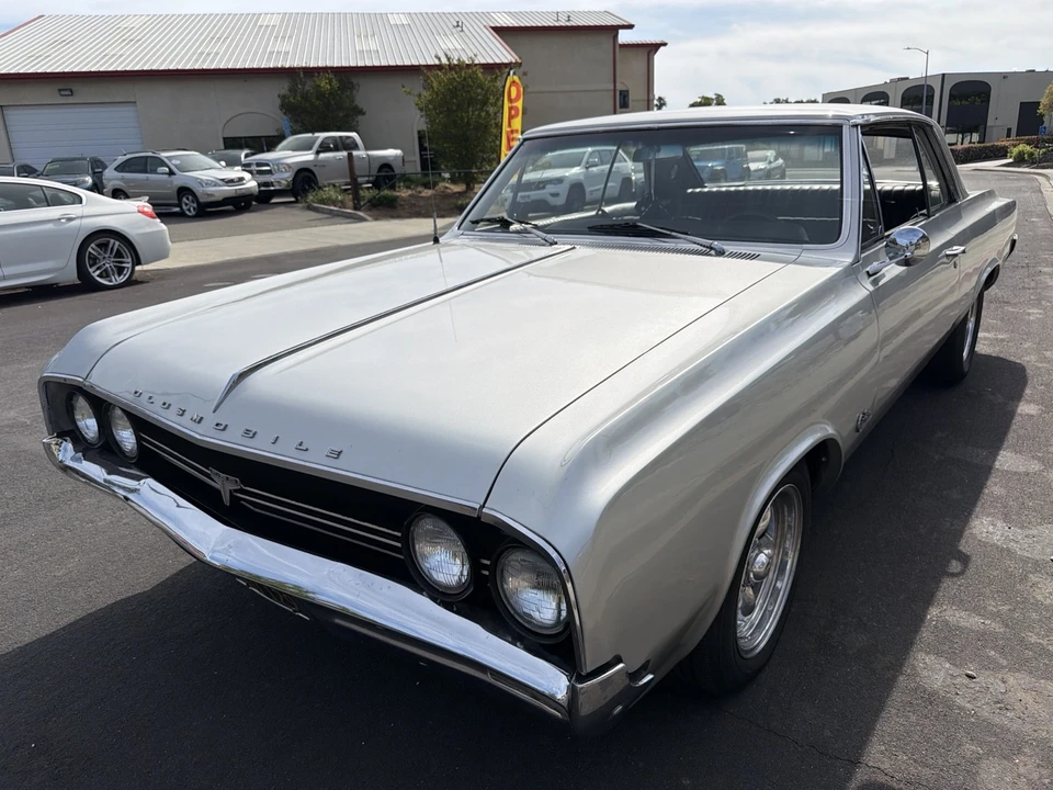 1964 Oldsmobile F-85 & Jetfire - Image 3 of 21