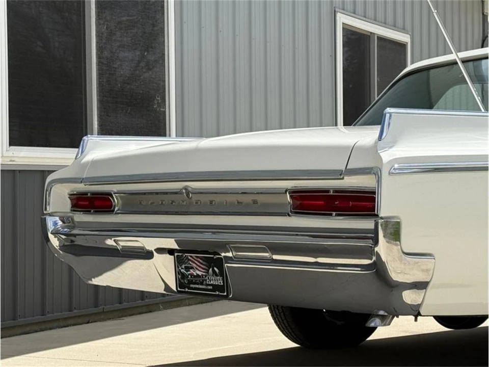 1964 Oldsmobile 88 - Image 8 of 31