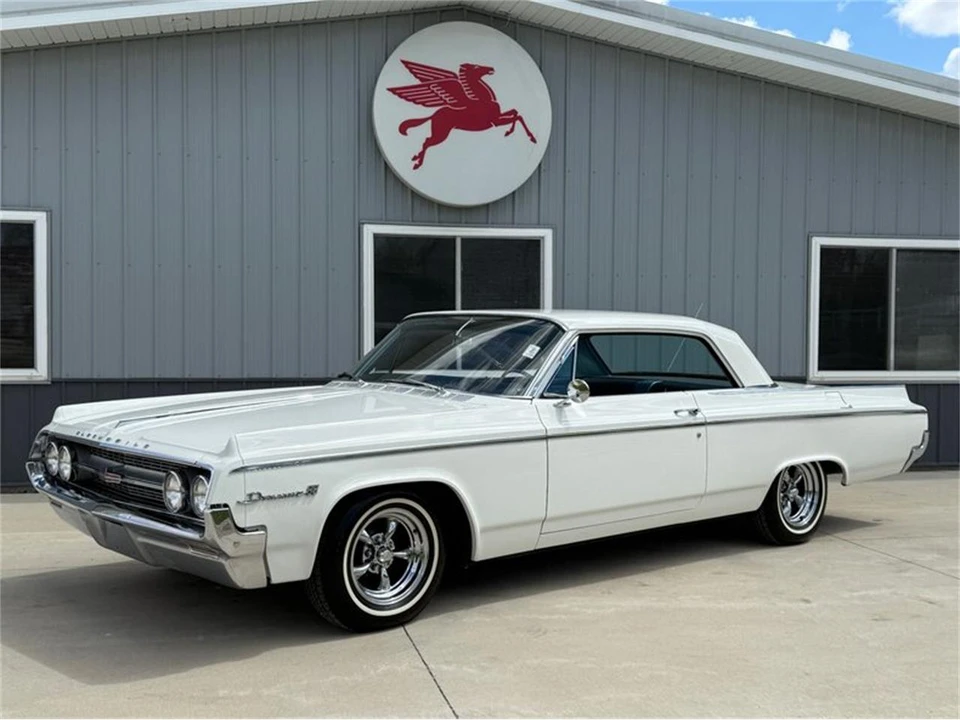 1964 Oldsmobile 88 - Image 4 of 31