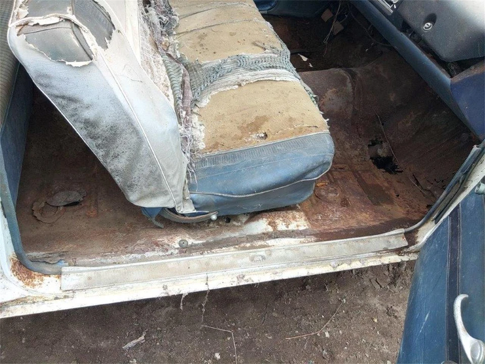 1964 Oldsmobile Cutlass 2nd Gen - Image 9 of 13