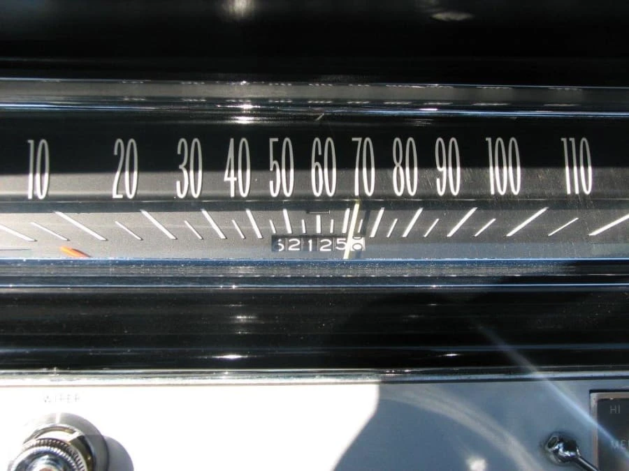 1964 Oldsmobile 98 - Image 4 of 8