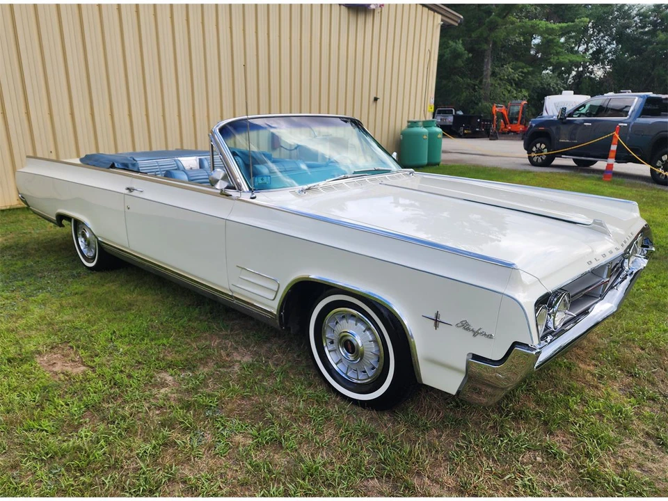 1964 Oldsmobile Starfire - Image 9 of 31