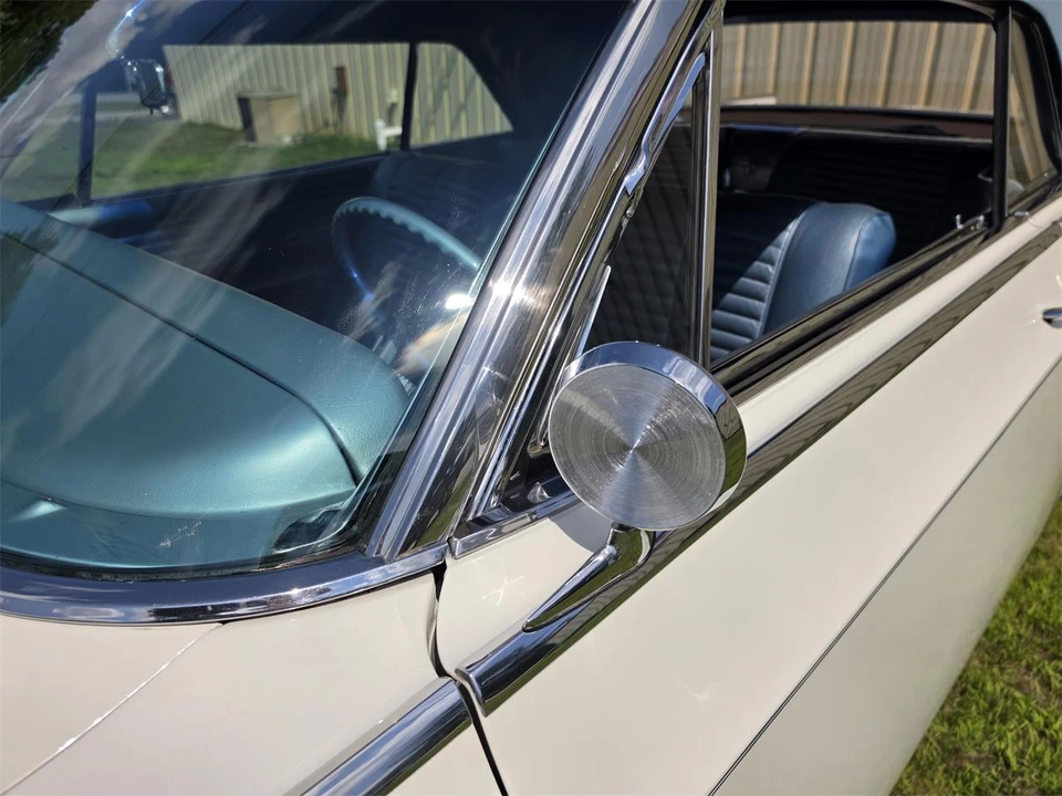 1964 Oldsmobile Starfire - Image 10 of 31