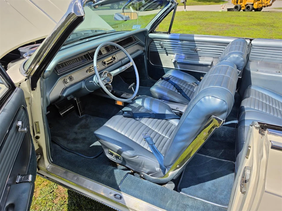 1964 Oldsmobile Starfire - Image 24 of 31
