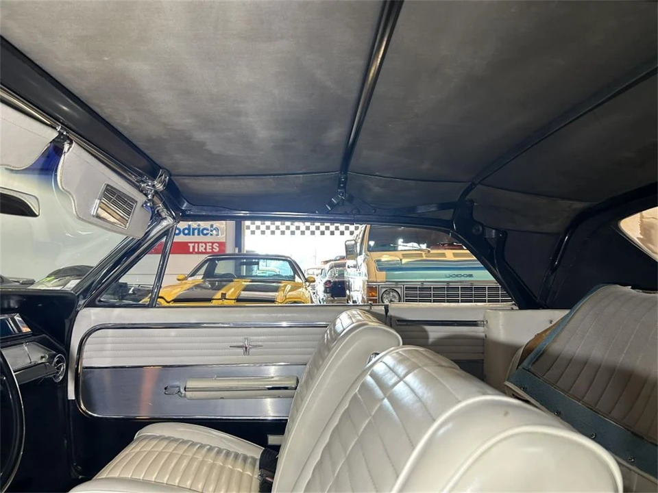 1964 Oldsmobile Starfire - Image 26 of 31
