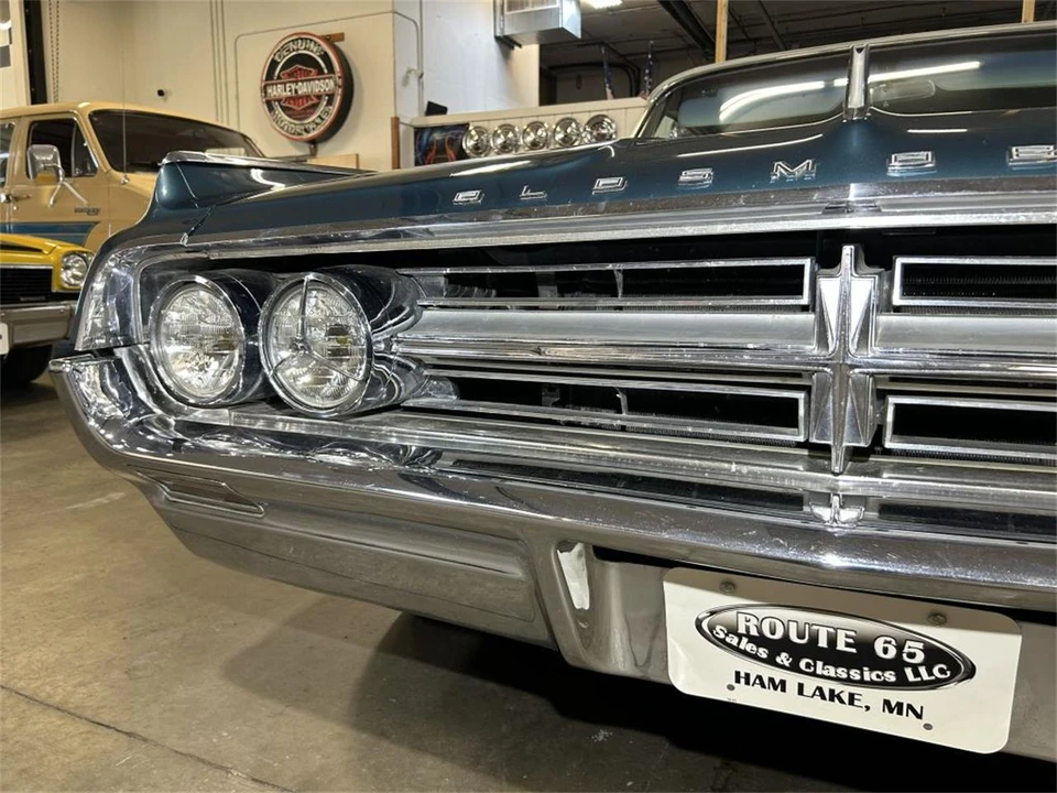 1964 Oldsmobile Starfire - Image 11 of 31
