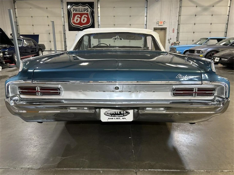 1964 Oldsmobile Starfire - Image 6 of 31
