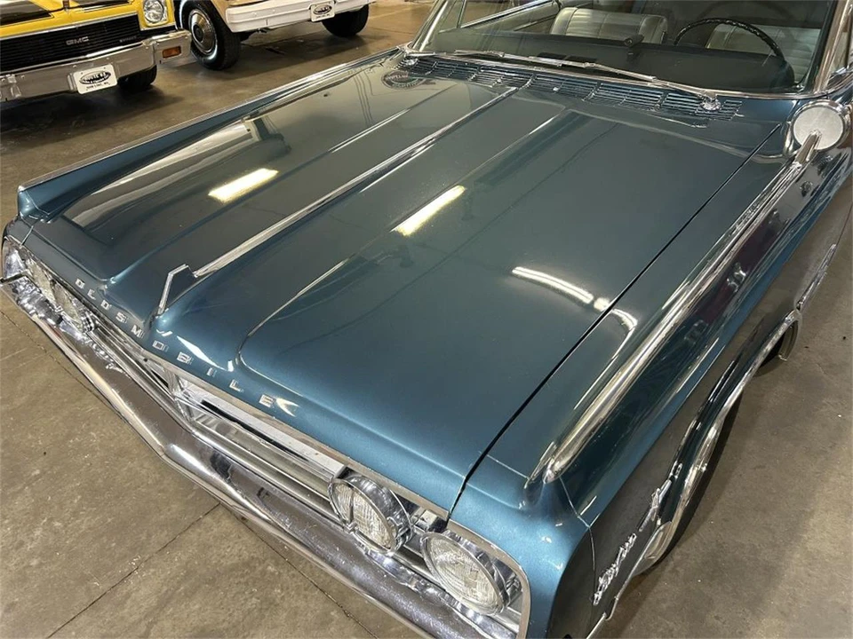 1964 Oldsmobile Starfire - Image 12 of 31