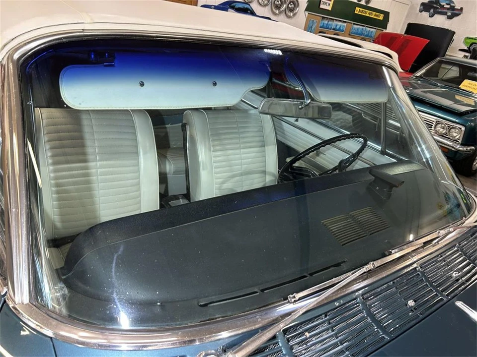 1964 Oldsmobile Starfire - Image 15 of 31