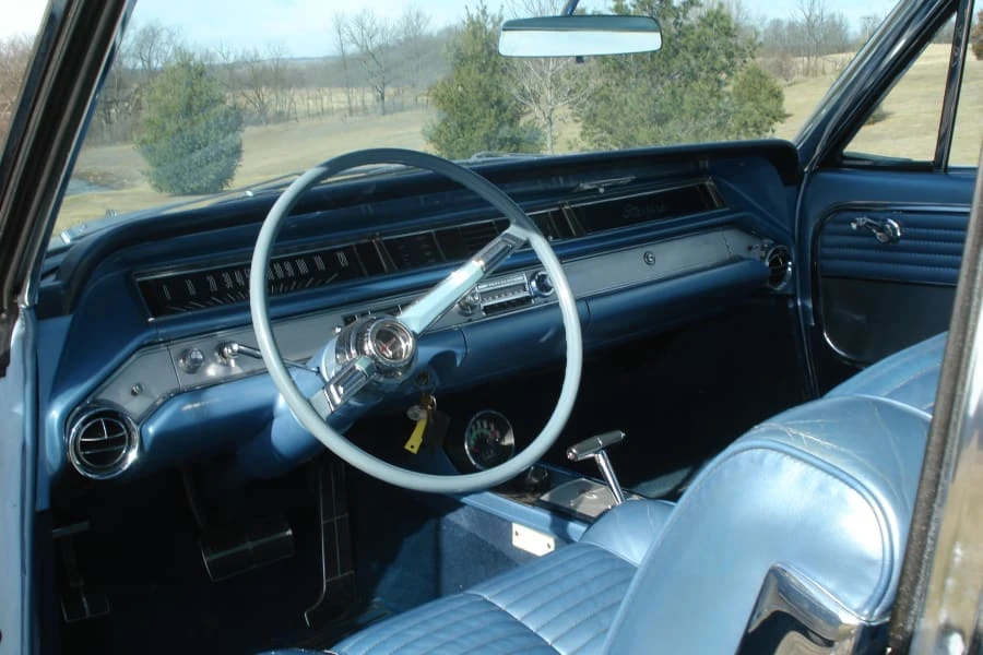 1964 Oldsmobile Starfire - Image 4 of 8
