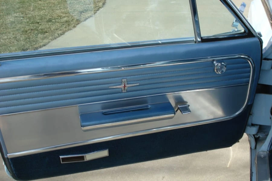 1964 Oldsmobile Starfire - Image 7 of 8