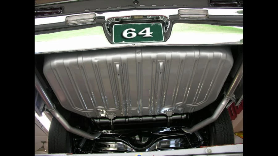 1964 Oldsmobile Starfire - Image 6 of 11
