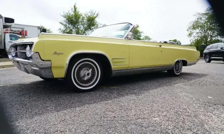 1964 Oldsmobile Starfire - Image 2 of 21