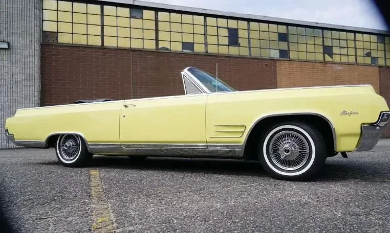 1964 Oldsmobile Starfire - Image 4 of 21