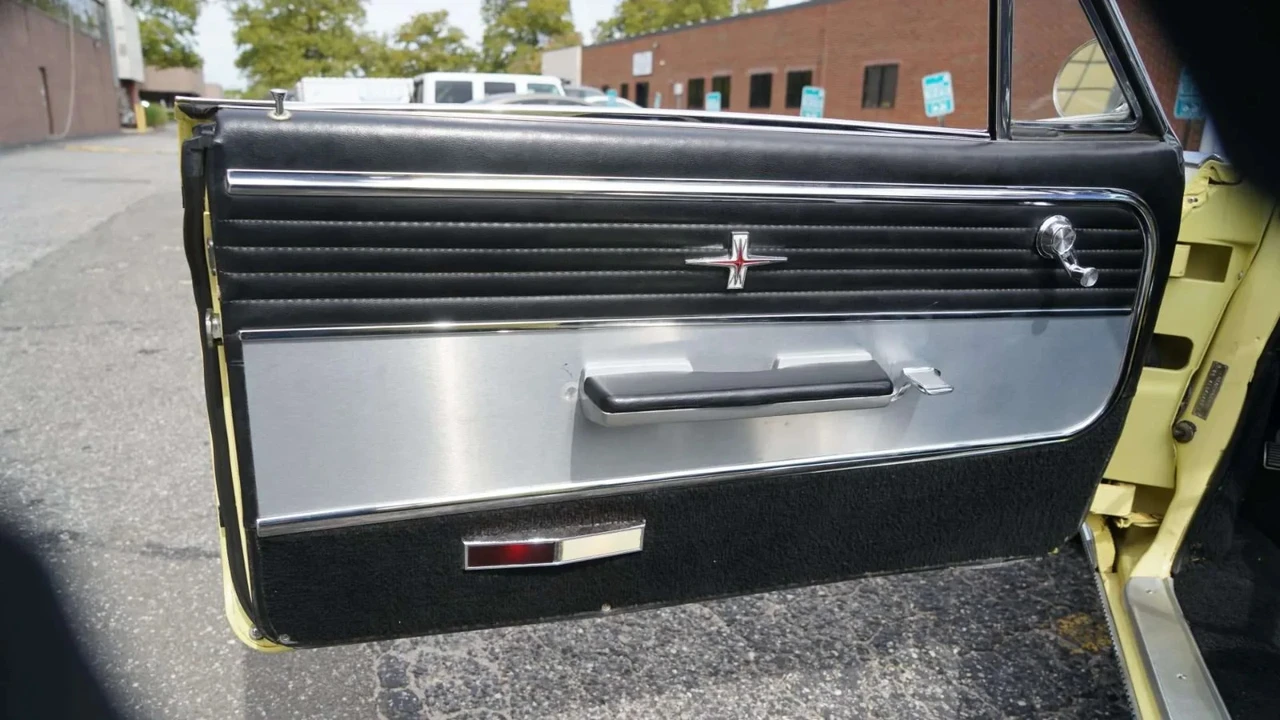 1964 Oldsmobile Starfire - Image 19 of 21