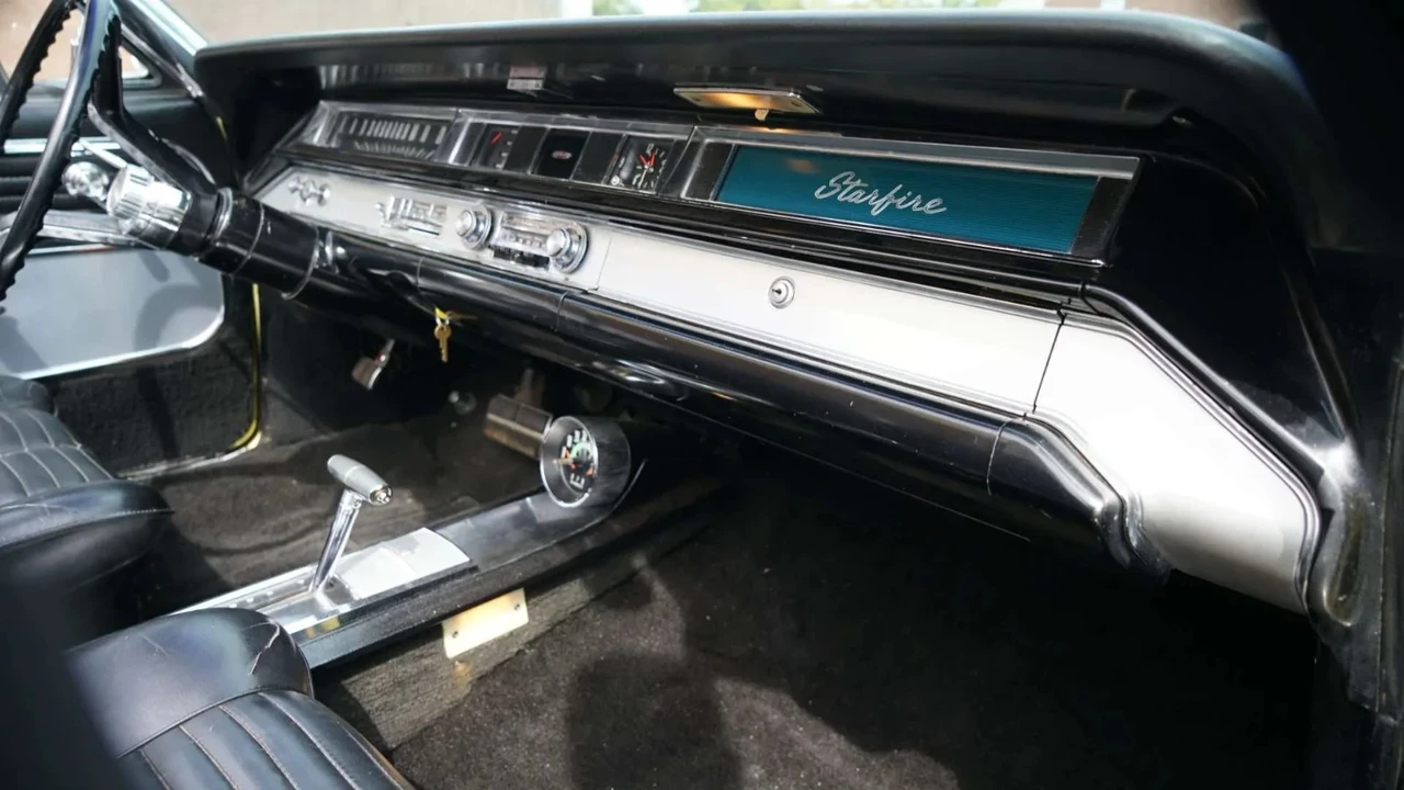 1964 Oldsmobile Starfire - Image 16 of 21