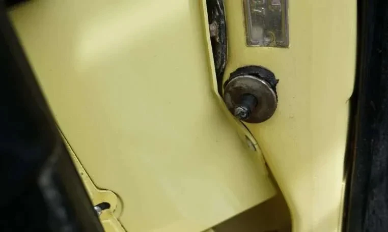 1964 Oldsmobile Starfire - Image 12 of 21