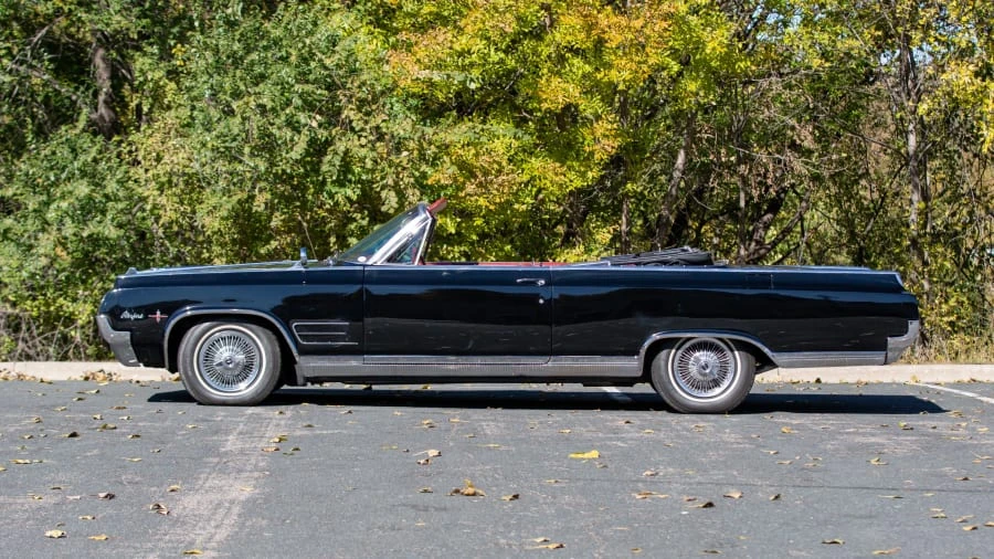 1964 Oldsmobile Starfire - Image 2 of 20